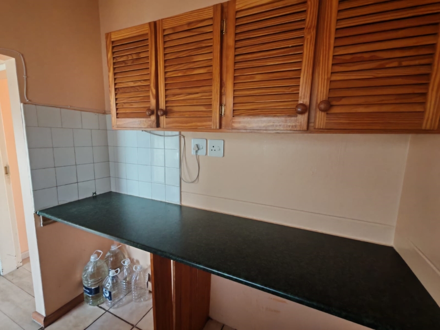 To Let 1 Bedroom Property for Rent in Richmond Hill Eastern Cape